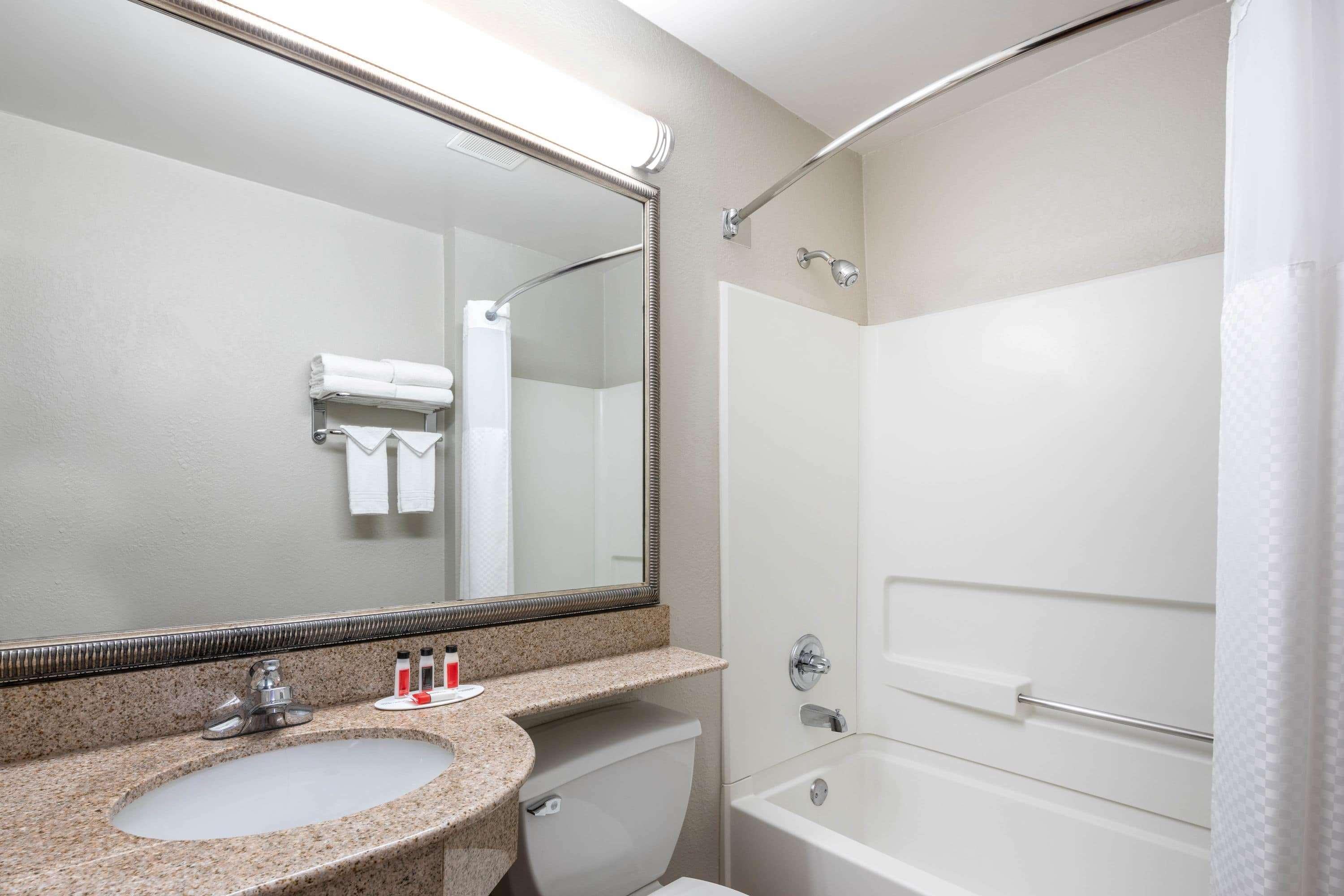 Microtel Inn & Suites By Wyndham Atlanta Buckhead Area Esterno foto